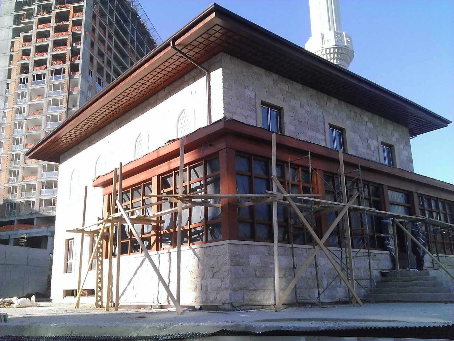 Hayati Üstün Camii