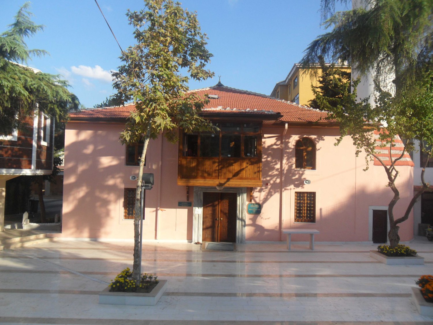 Neslişah Sultan Camii